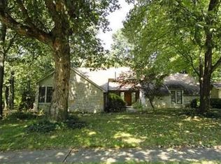 100 Nob Hill Dr N, Columbus, OH
