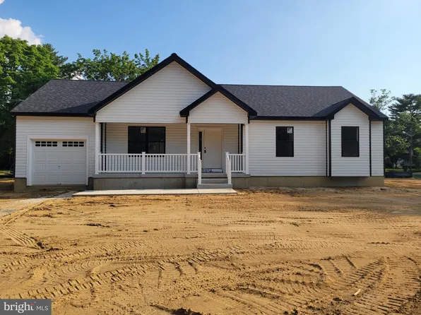 995 Garry Ave, Vineland, NJ 08361