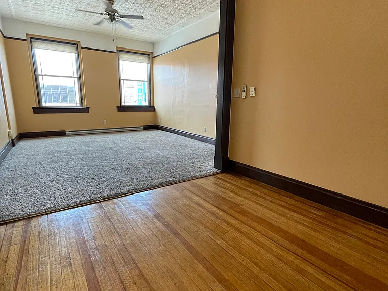 109 1/2 E 6th St #16 — Photo 5