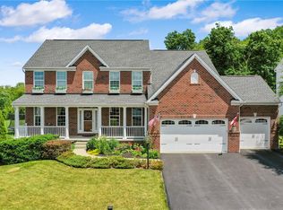 2056 Eagle Ridge Dr, Valencia, PA 16059