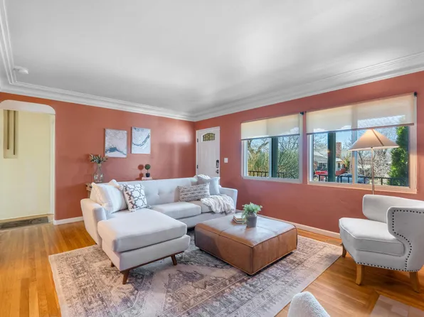 420 Bryn Mawr Dr SE, Albuquerque, NM 87106
