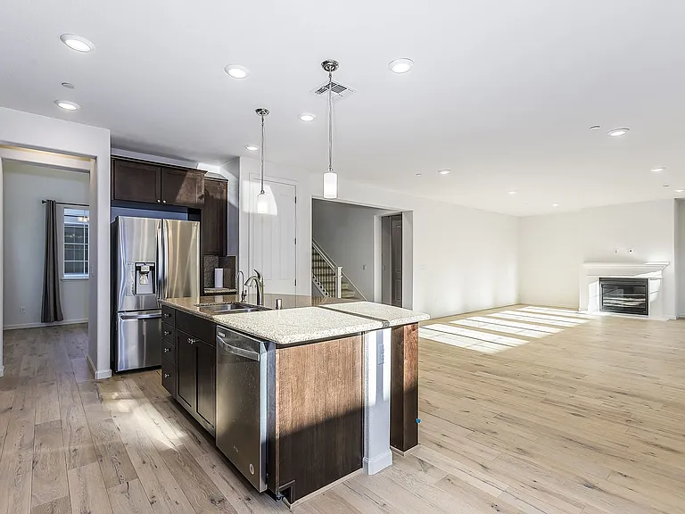 33509 Mustang St — Photo 14