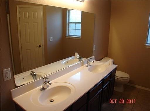 3rd image of 2309 SW 17th St