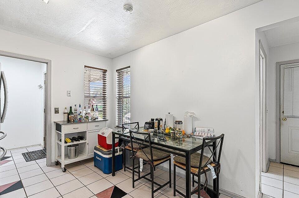 1st image of 11382 Beecher Cir E