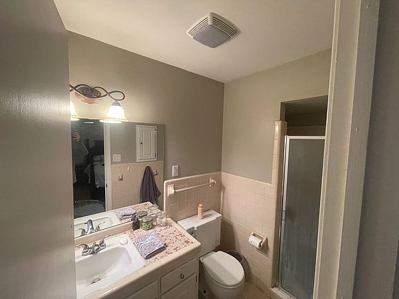 4th image of 3304 Wisteria Dr