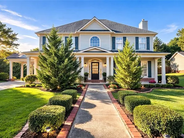 3825 Bay Grove Way, Loganville, GA 30052