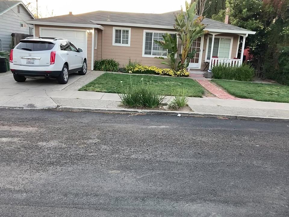 1st image of 1679 Guadalupe Ave