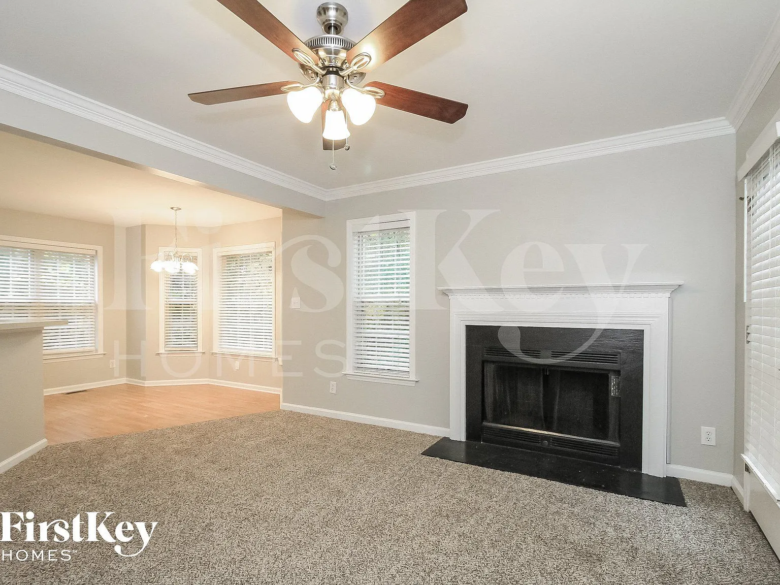 4 bed, 2.5 bath, 1928 sqft, $2,475 — Photo 4