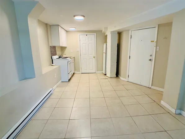 320 Jefferson Street image 1 of 8