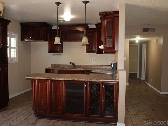 5th image of 106 Dahlia Ln