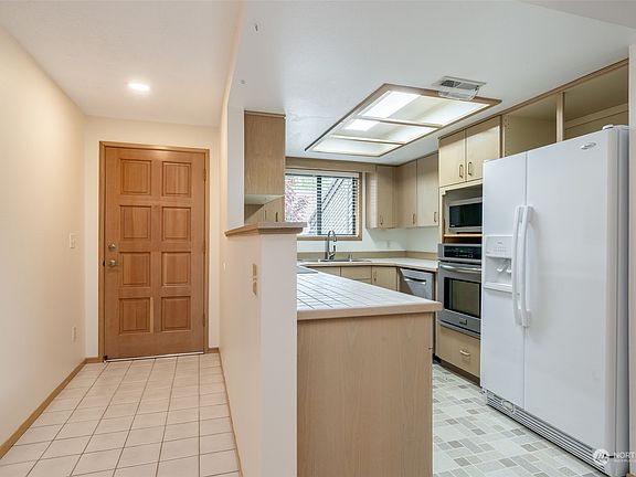 4th image of 13822 NW 10th Court #B