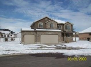 572 W 2575 S, Syracuse, UT 84075