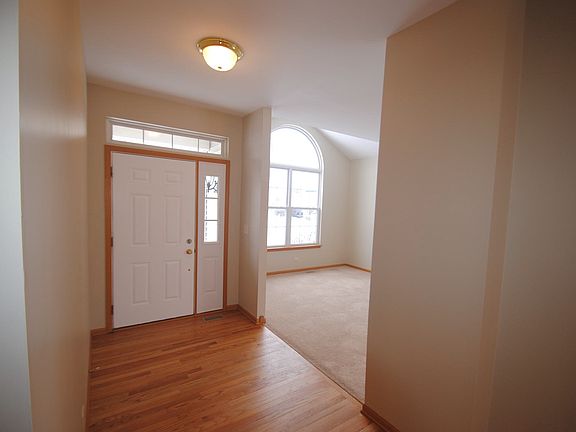 2nd image of 310 Greenview Ln