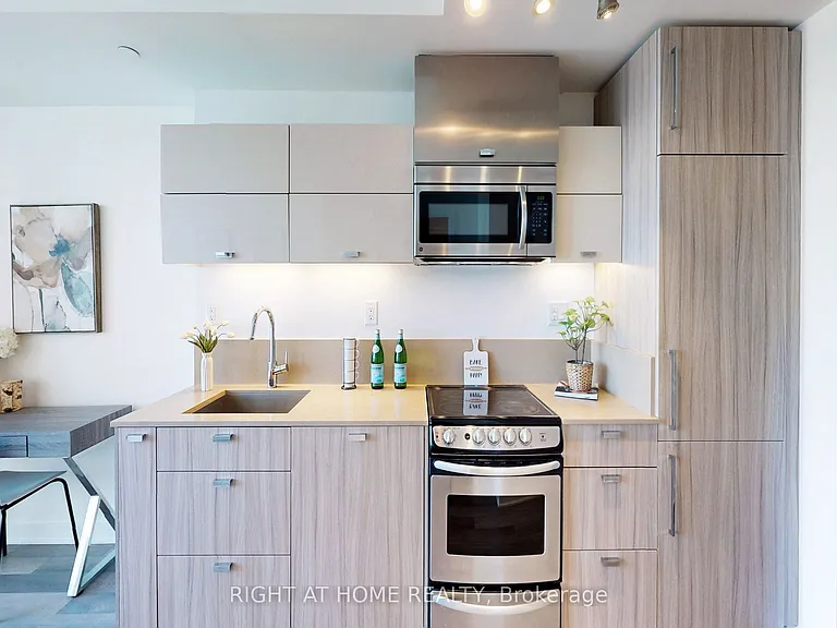 290 Adelaide St W #3603 — Photo 12