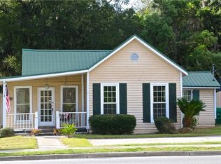 303 N Way, Darien, GA 31305