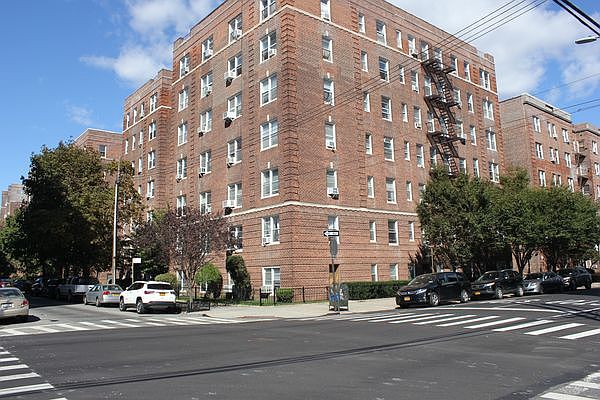 1st image of 62-65 Saunders St APT 3P