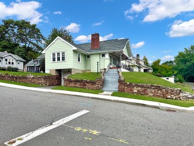 43 Woods Ave, Holyoke, MA, 01040