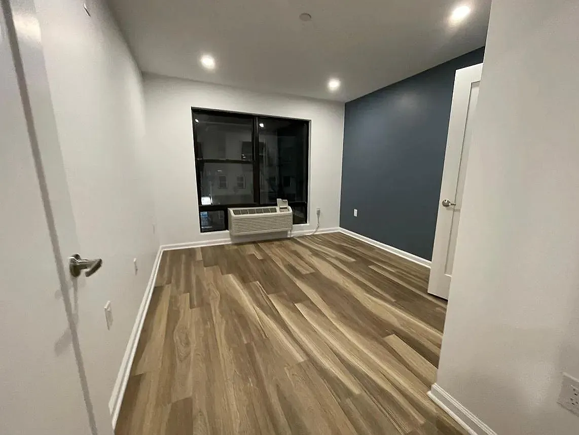 1 bed, 750 sqft, $2,100 — Photo 3
