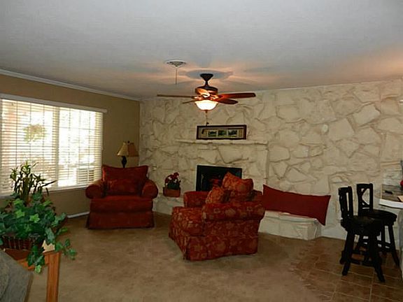 4th image of 342 Moore Dr