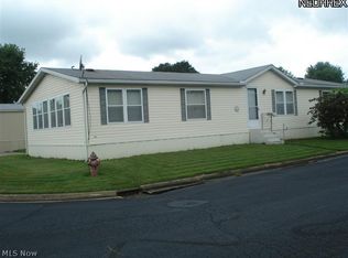 621 Sandpiper Ln SE, New Philadelphia, OH 44663