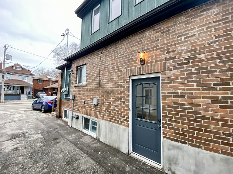 1001 Cosburn Ave #BASEMENT — Photo 22