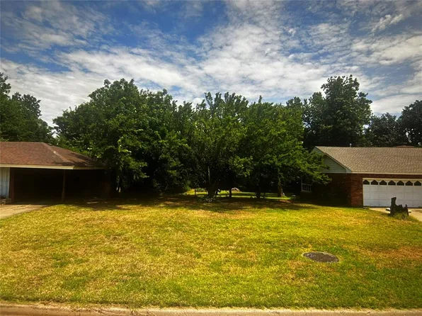 2725 NW 41st St, Oklahoma City, OK 73112