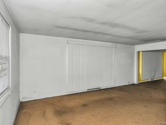 5th image of 252 Toronto Avenue