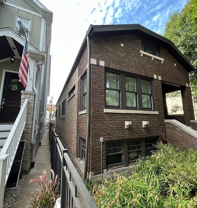 2nd image of 2910 N Seeley Ave