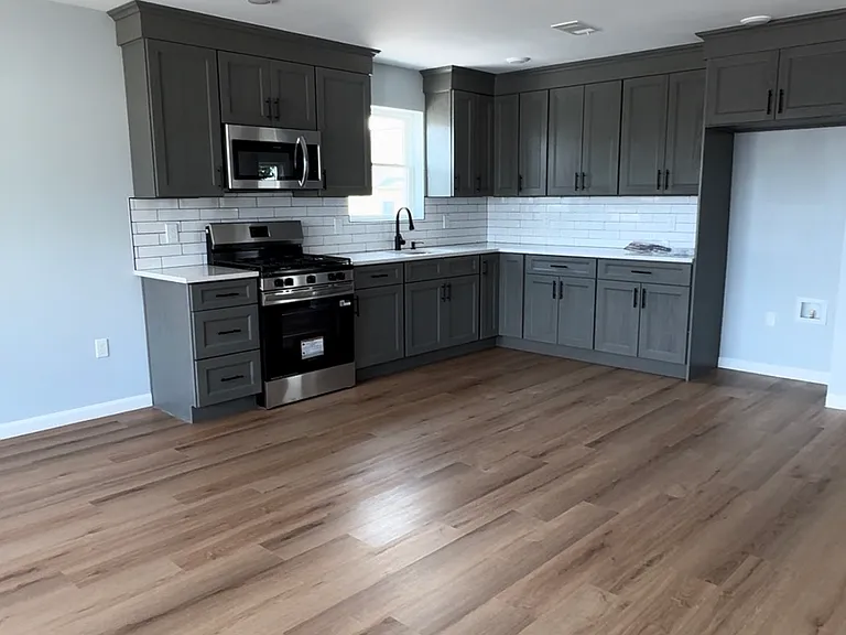 37 Linden St — Photo 4