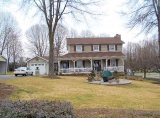 341 Sunset Dr, Eden, NC 27288