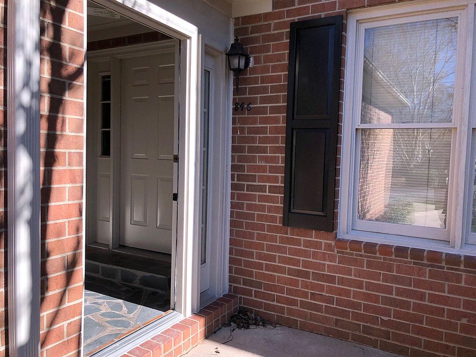 Private entryway