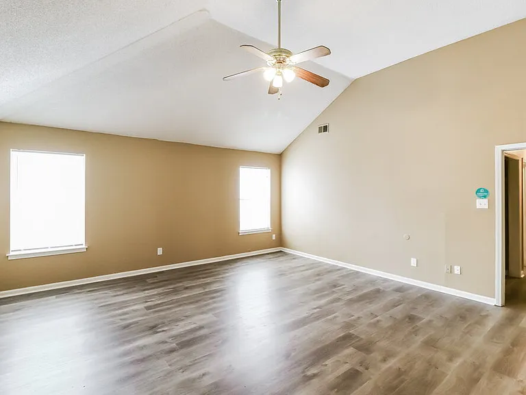 5993 E Wagon Hill Rd — Photo 4