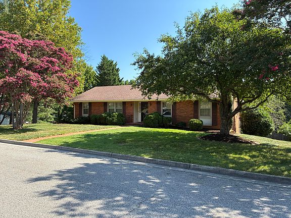 2nd image of 446 Howard Dr