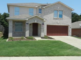 8009 Sartain Dr, Fort Worth, TX 76120