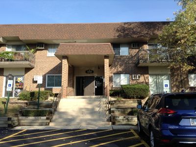 3415 83rd St APT E8, Woodridge, IL, 60517