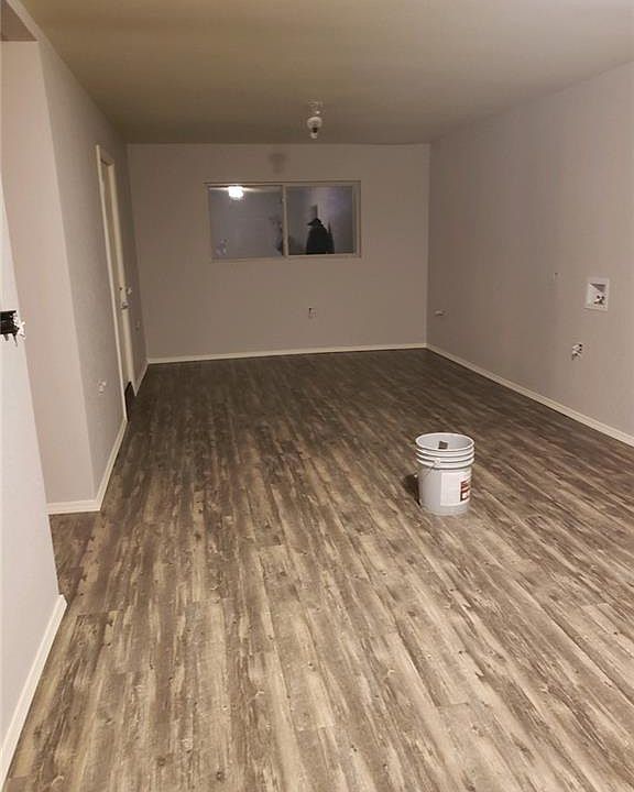 2nd image of 336 Casteel Ln