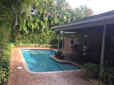 2nd image of 11555 NW 40th St