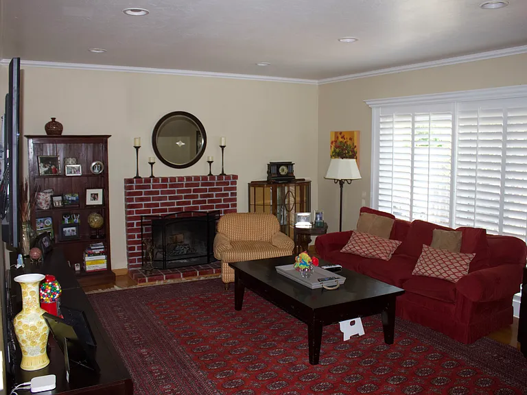 1711 Hyacinth Ln — Photo 3