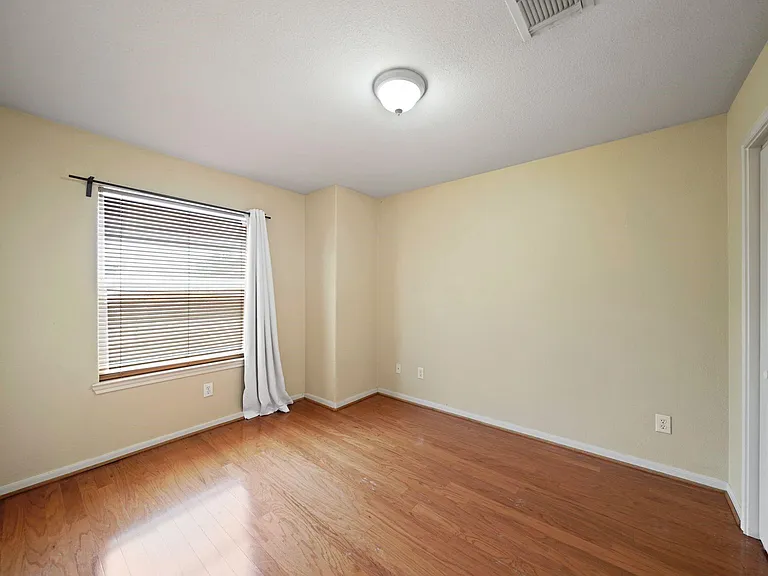 2230 Naomi St — Photo 13