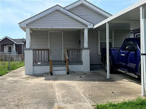 664 Avenue G Photo 1