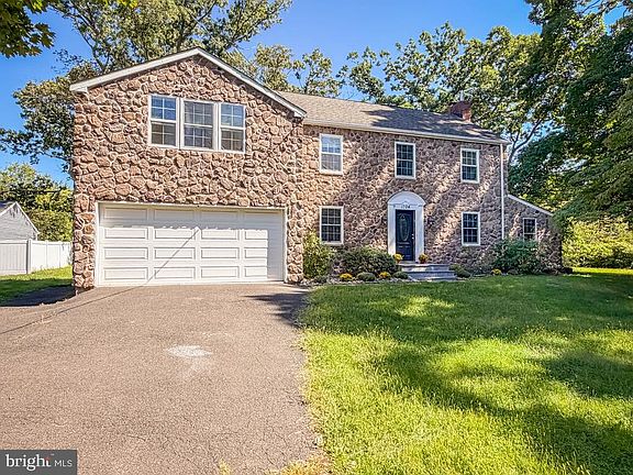 4th image of 1704 Makefield Rd
