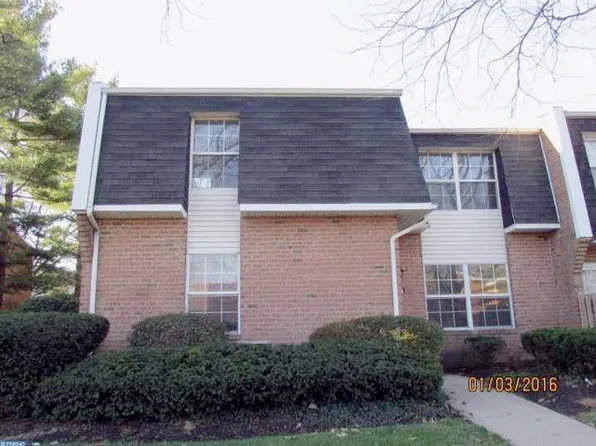 3079 Harbour Dr, Palmyra, NJ 08065