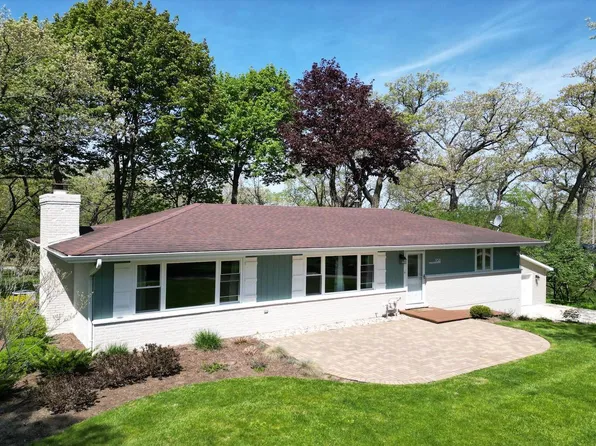 958 Sauganash DRIVE, Fontana, WI 53125