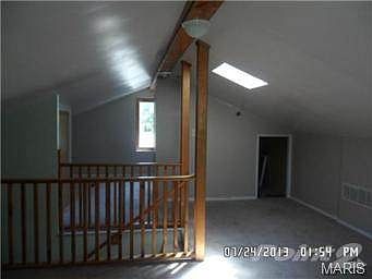 4th image of 2937 Endicott Ave