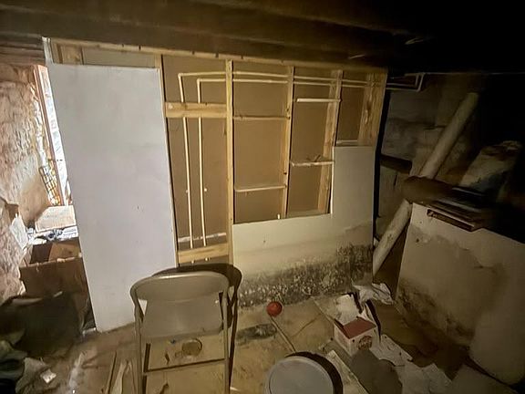 2nd image of 2934 Greenmount Ave