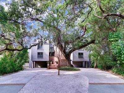 2010 Park St N, Saint Petersburg, FL, 33710