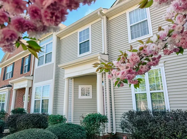 1119 Somer Chase Ct, Charlottesville, VA 22911