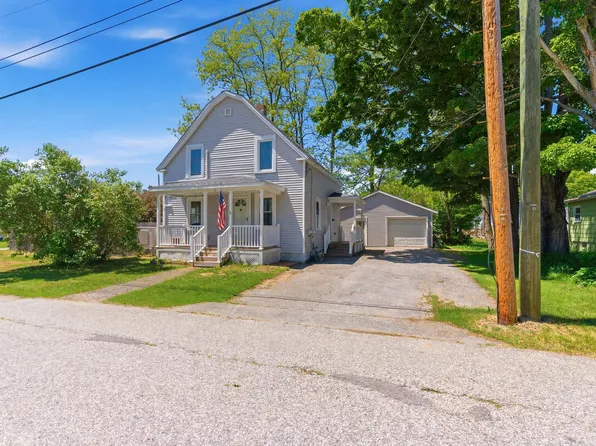 51 Dow Avenue, Lewiston, ME 04240