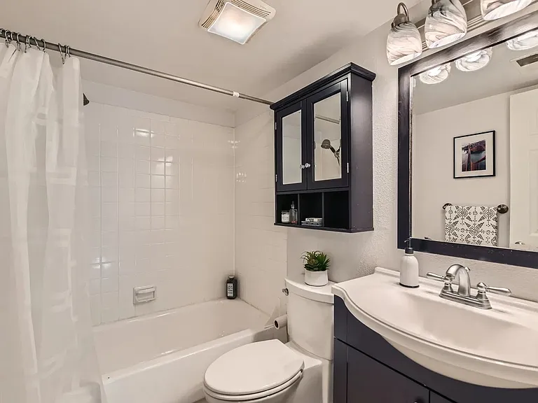 1608 Cottonwood Dr #4 — Photo 5