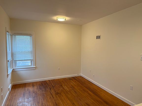 4th image of 26 10th Ave #B